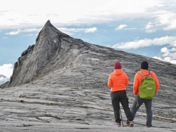 M6001  MOUNT KINABALU 4D3N TREKKING